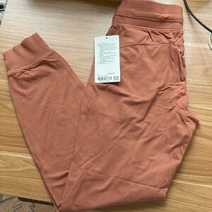 NWT Lululemon Ready to Rulu Jogger